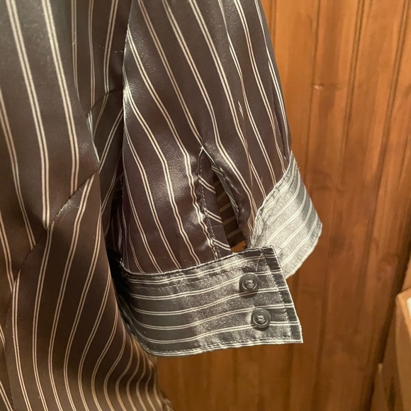 Grey pin striped Blouse - Picture 6 of 6